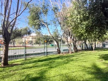 A PASOS DE METRO ÑUBLE Y FRENTE AL PARQUE DPTO 2 DORMITORIOS
