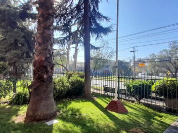 A PASOS DE METRO ÑUBLE Y FRENTE AL PARQUE DPTO 2 DORMITORIOS