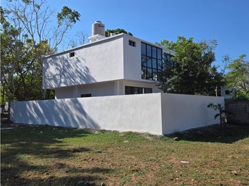 CASA EN SAN RAFAEL CON ACABADOS RESIDENCIALES