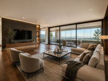 Espectacular vista en seguro condominio en Lo Curro, Vitacura