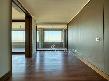 Espectacular vista en seguro condominio en Lo Curro, Vitacura
