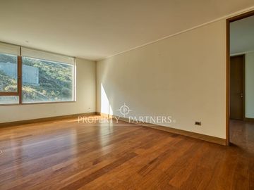 Espectacular vista en seguro condominio en Lo Curro, Vitacura