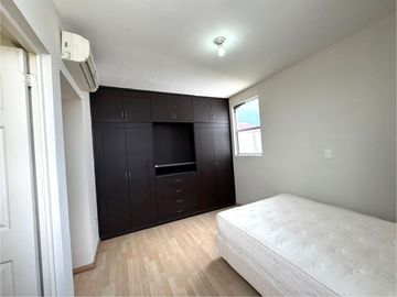 Departamento Amueblado en Venta en Cumbres, Mty.