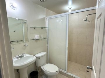 Departamento Amueblado en Venta en Cumbres, Mty.