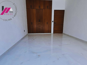 HERMOSA CASA PREVENTA EN CLUB SANTIAGO