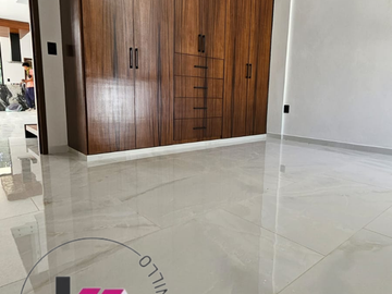 HERMOSA CASA PREVENTA EN CLUB SANTIAGO