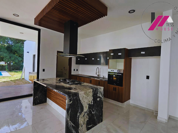 HERMOSA CASA PREVENTA EN CLUB SANTIAGO