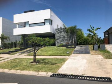 Casa - Nuevo Quilmes