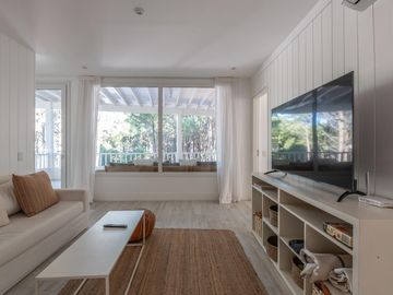 VENTA CASA COSTA ESMERALDA, BARRIO MARÍTIMO III, LOTE AL 100, 5 AMBIENTES