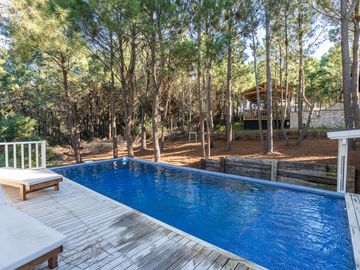 VENTA CASA COSTA ESMERALDA, BARRIO MARÍTIMO III, LOTE AL 100, 5 AMBIENTES