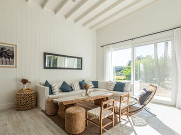 VENTA CASA COSTA ESMERALDA, BARRIO MARÍTIMO III, LOTE AL 100, 5 AMBIENTES