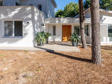 VENTA CASA COSTA ESMERALDA, BARRIO MARÍTIMO III, LOTE AL 100, 5 AMBIENTES