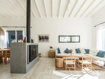 VENTA CASA COSTA ESMERALDA, BARRIO MARÍTIMO III, LOTE AL 100, 5 AMBIENTES