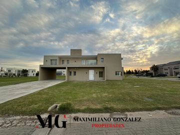Casa venta La Providencia Canning