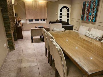 CASA EN VENTA A MTS DE AV BELGRANO 3800