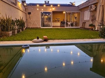 CASA EN VENTA A MTS DE AV BELGRANO 3800