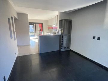 Casa de 3 dormitorios en VENTA