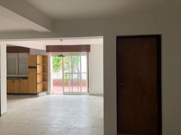 Casa en Venta en Barrio Jardin, 3 dormitorios, 3 baños, APTO CREDITO