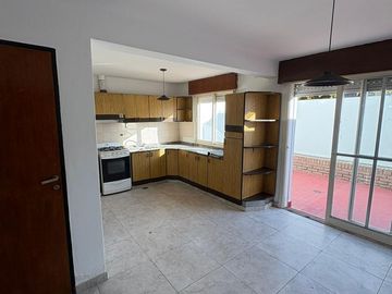 Casa en Venta en Barrio Jardin, 3 dormitorios, 3 baños, APTO CREDITO