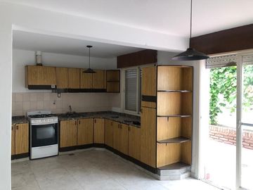 Casa en Venta en Barrio Jardin, 3 dormitorios, 3 baños, APTO CREDITO