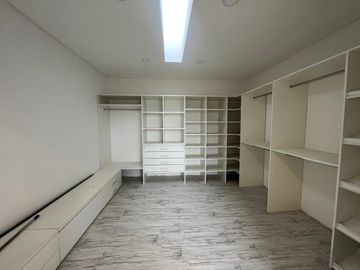 Venta Casa Al Rio en El Canal Villanueva Tigre AMT