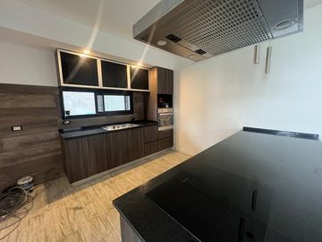 Venta Casa Al Rio en El Canal Villanueva Tigre AMT