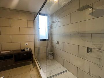 Venta Casa Al Rio en El Canal Villanueva Tigre AMT