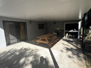 VENTA - Casa 2 dormitorios, Centro Funes