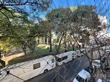 DEPARTAMENTO VENTA SAN TELMO 4 AMBIENTES DEPENDENCIA