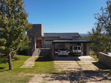 VENTA CASA 3 DORM EN POSTA CARRETA CLUB DE CAMPO