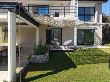 VENTA CASA 3 DORM EN POSTA CARRETA CLUB DE CAMPO
