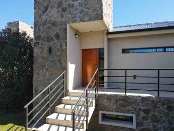VENTA CASA 3 DORM EN POSTA CARRETA CLUB DE CAMPO
