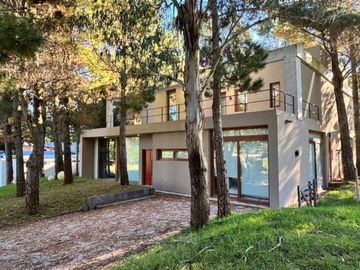 VENTA CASA COSTA ESMERALDA 2 lotes
