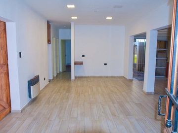 CASA BARRIO SANTA ANA 4 HABITACIONES C/ PISCINA