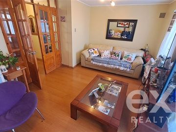 Casa en Venta en Ing. Eduardo Dominguez con Camino del Oro
