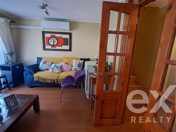 Casa en Venta en Ing. Eduardo Dominguez con Camino del Oro