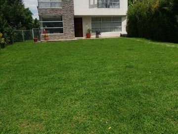 Casa Independiente con Suite en Nayón - Tanda