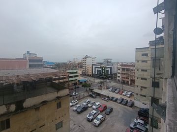 Suite en alquiler en centro de Guayaquil, edificio Forum  GabR