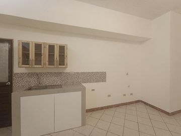 Suite en alquiler en centro de Guayaquil, edificio Forum  GabR