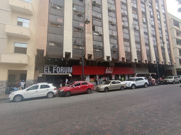 Suite en alquiler en centro de Guayaquil, edificio Forum  GabR