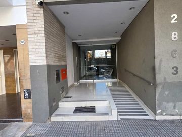 VENTA. DEPTO 4 AMBIENTES BALCÓN COCHERA, BELGRANO.