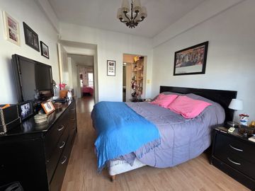 VENTA. DEPTO 4 AMBIENTES BALCÓN COCHERA, BELGRANO.