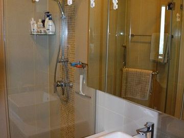 1 Bedroom Condo for sale at Modern 1-bedroom condo in Petchaburi-Asoke area [ABKK27155]