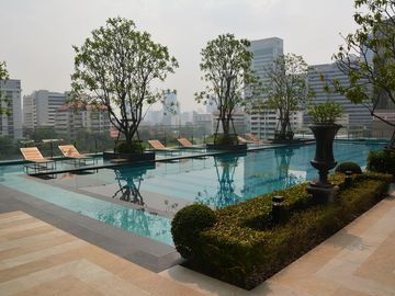 1 Bedroom Condo for sale at Modern 1-bedroom condo in Petchaburi-Asoke area [ABKK27155]