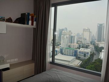 1 Bedroom Condo for sale at Modern 1-bedroom condo in Petchaburi-Asoke area [ABKK27155]