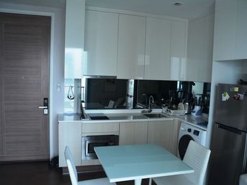 1 Bedroom Condo for sale at Modern 1-bedroom condo in Petchaburi-Asoke area [ABKK27155]