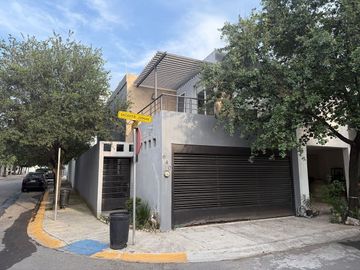 Casa en Venta Cumbres - García