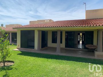 (RENTA) CASA DE UN NIVEL AMUEBLADA , SUMIYA (EN CONDOMINIO) EL MEJOR CLIMA DE CUERNAVACA