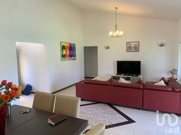 (RENTA) CASA DE UN NIVEL AMUEBLADA , SUMIYA (EN CONDOMINIO) EL MEJOR CLIMA DE CUERNAVACA