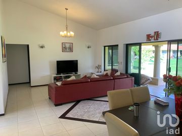 (RENTA) CASA DE UN NIVEL AMUEBLADA , SUMIYA (EN CONDOMINIO) EL MEJOR CLIMA DE CUERNAVACA